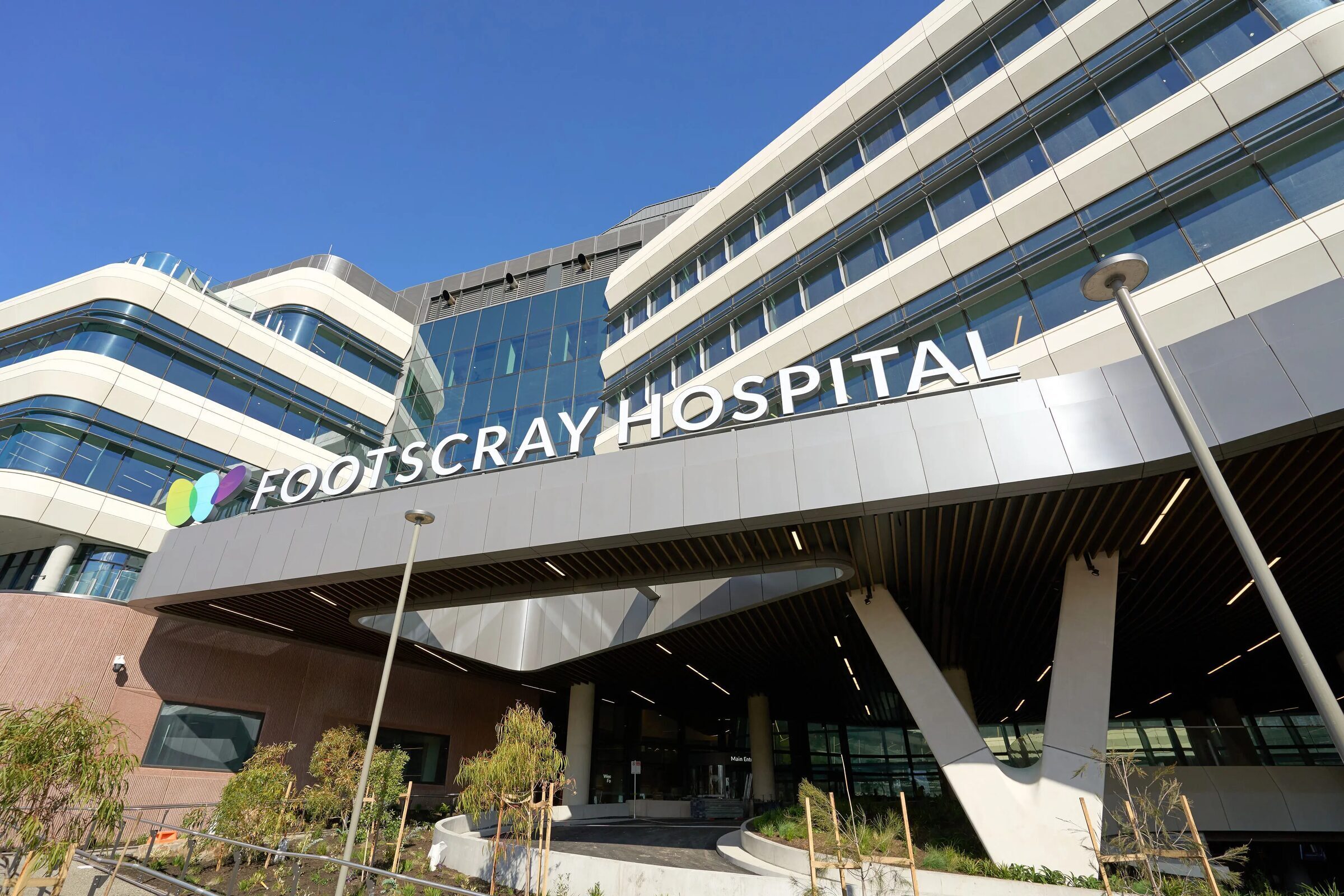 New Footscray Hospital exterior signage