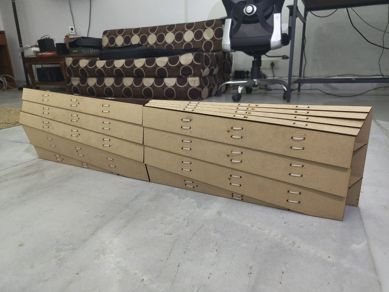 Physical scale model - panel warping verification