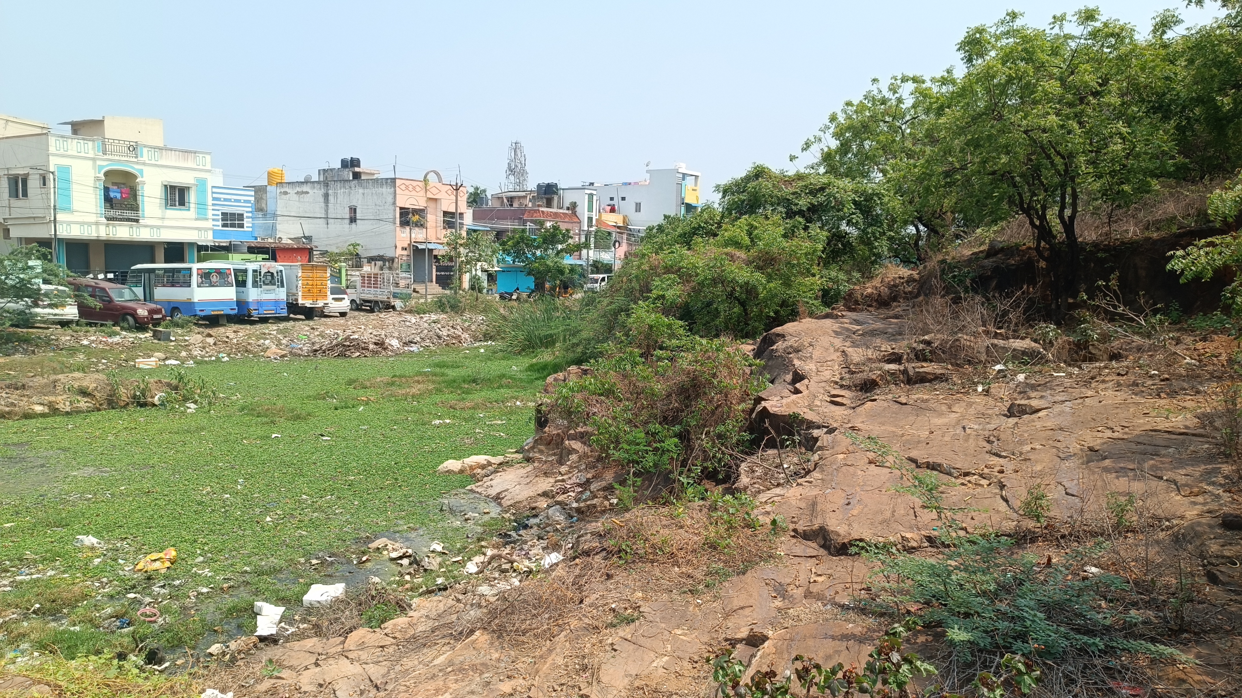 Open landfill along Shivaji Street - existing site photo