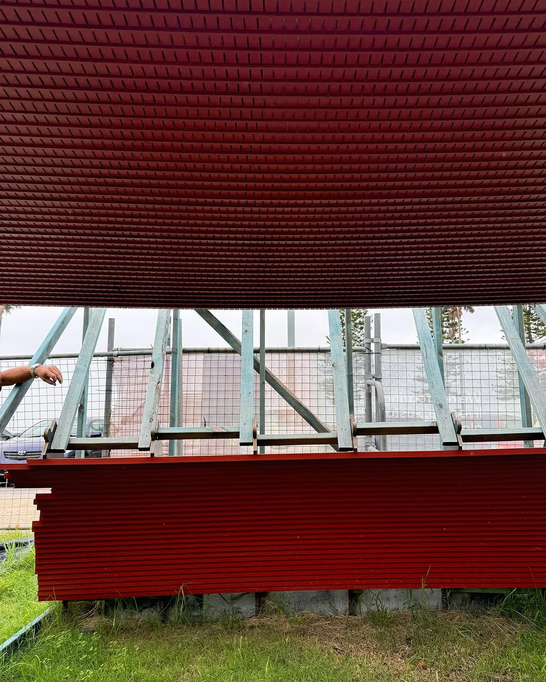 Curving soffit - assembly on site